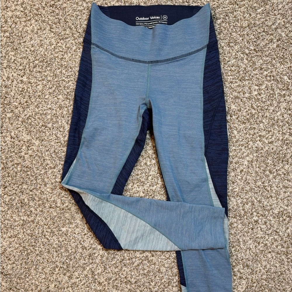 Outdoor Voices Two-Tone Leggings in Blue and Navy